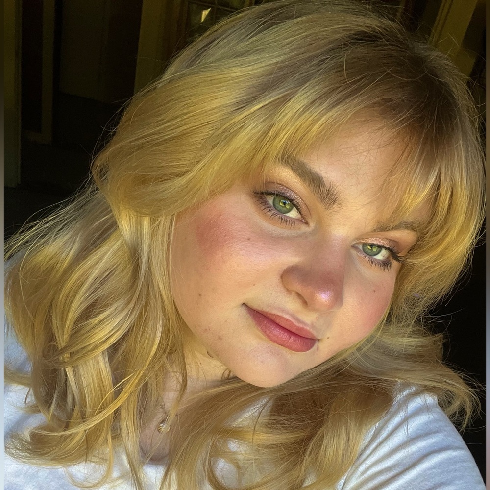 Meet your Posher, Hannah